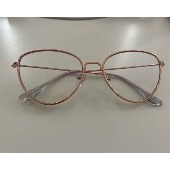 Must go before 27th! Urban Outfitters Cat Eye Blue Light Glasses - Picture 2 of 2